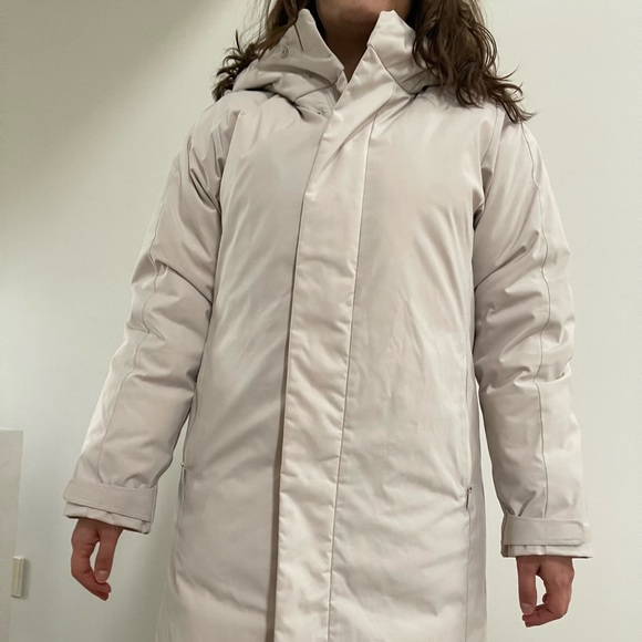 Uniqlo Long Down Winter Jacket - Picture 4 of 9